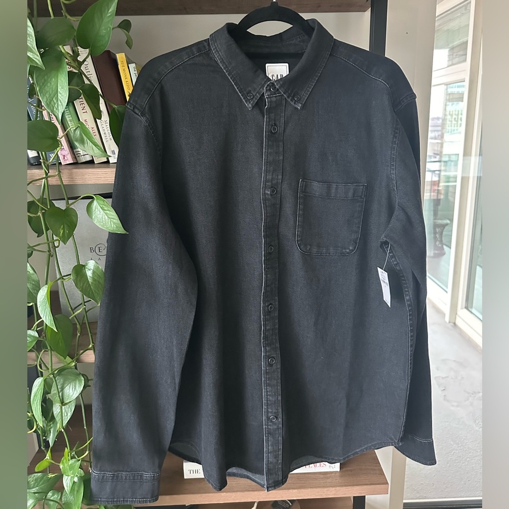 Brand New Mens Black Denim Button Down Shirt - Gap - Size Large